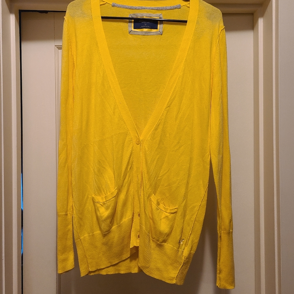 Yellow American Eagle Sweater! 💛